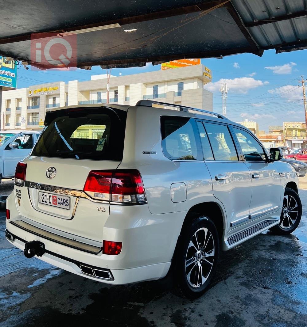 تويوتا لاندكروزر